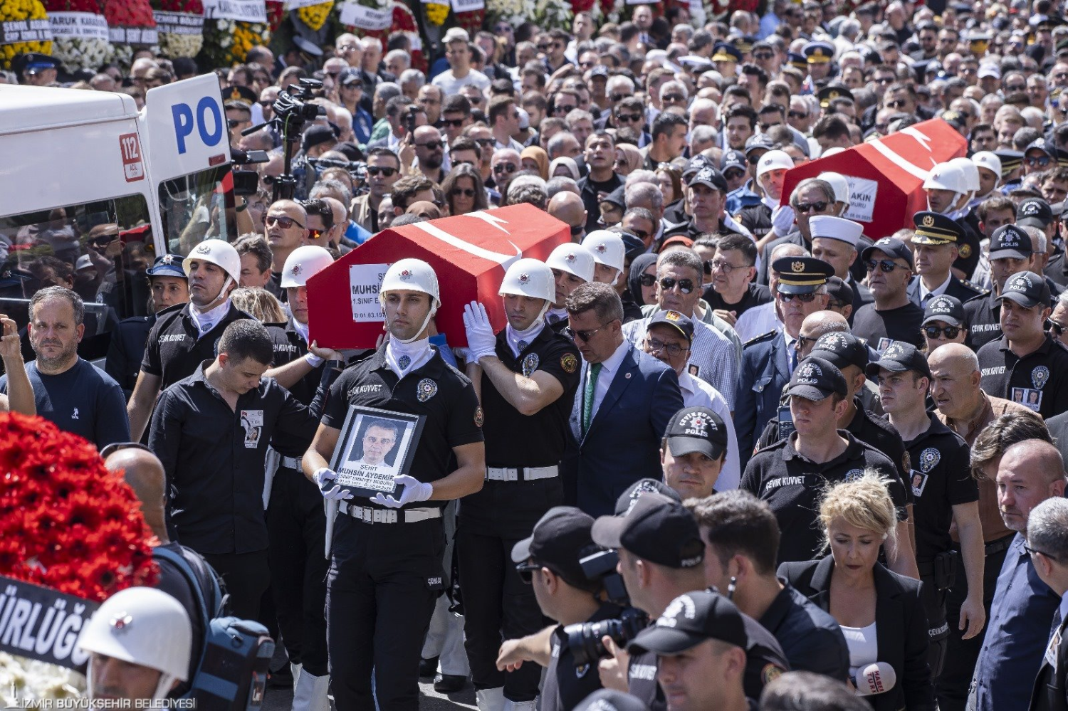 İzmir’in şehitlerine veda